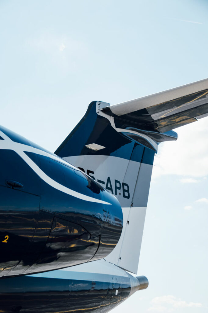 Scopri la storia del Rotor Jet Group, un'organizzazione internazionale dedicata al settore dell'aviazione civile, che offre servizi per la valutazione, acquisizione, manutenzione, gestione e brokeraggio di aeromobili. Conosciute per la cura e l'attenzione al dettaglio, le singole entità del gruppo offrono soluzioni personalizzate di qualità.
